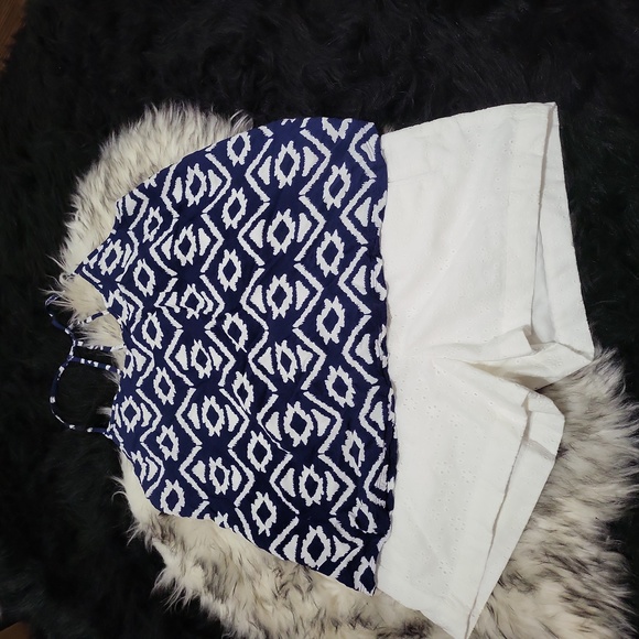 WOMENS OUTFIT  ANA SHORTS W/LACE PRINT S- 12  BL/WH NO BOUNDARIES TANK L 11-13 J - Picture 1 of 9